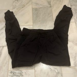 Lululemon black joggers